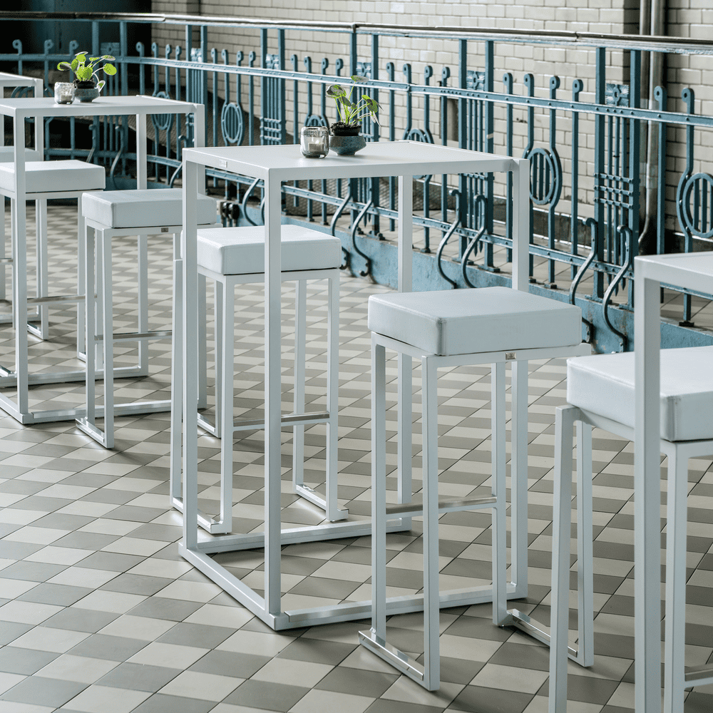 Kubo Smart Bar Stool Insitu 4