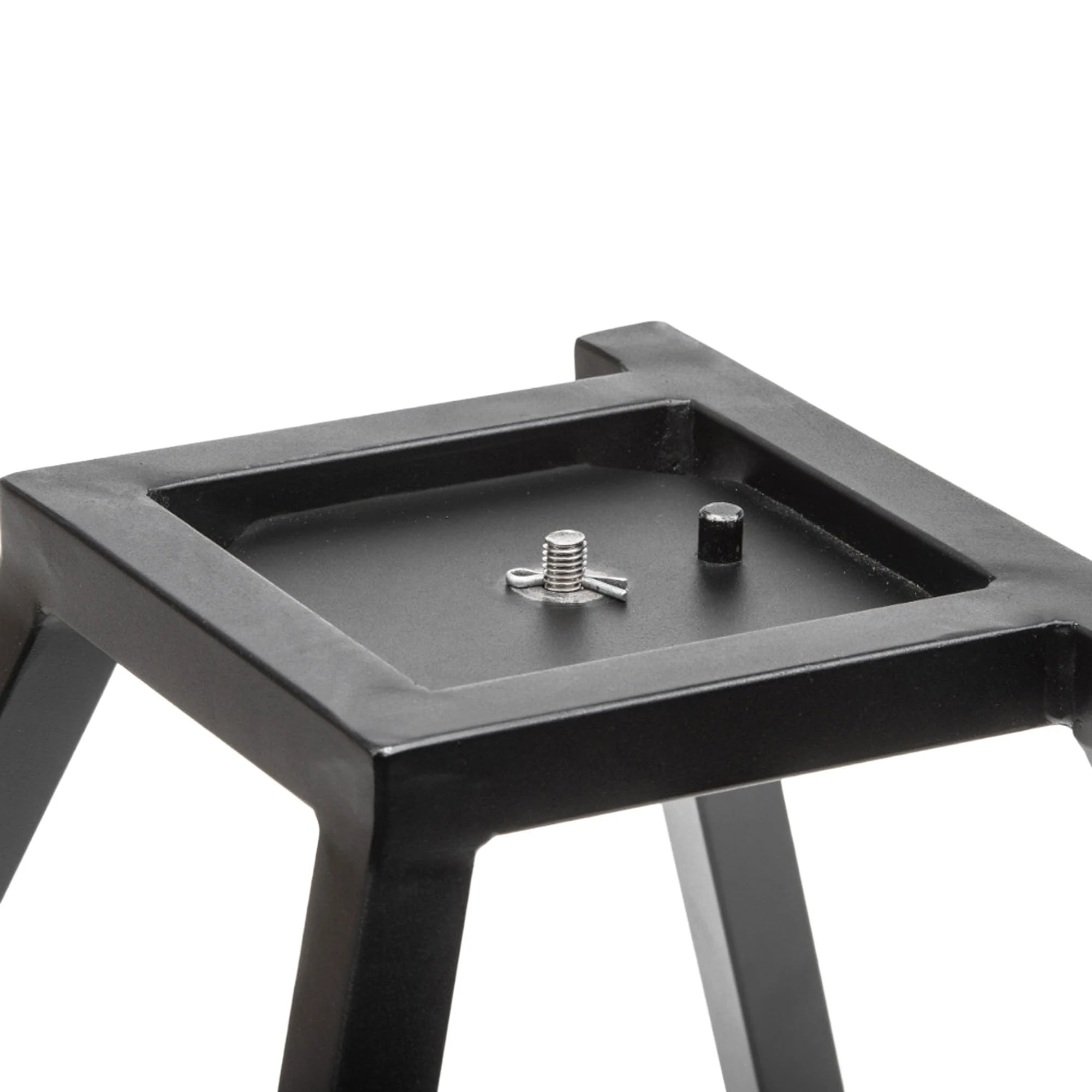 Linea Table Detail 1