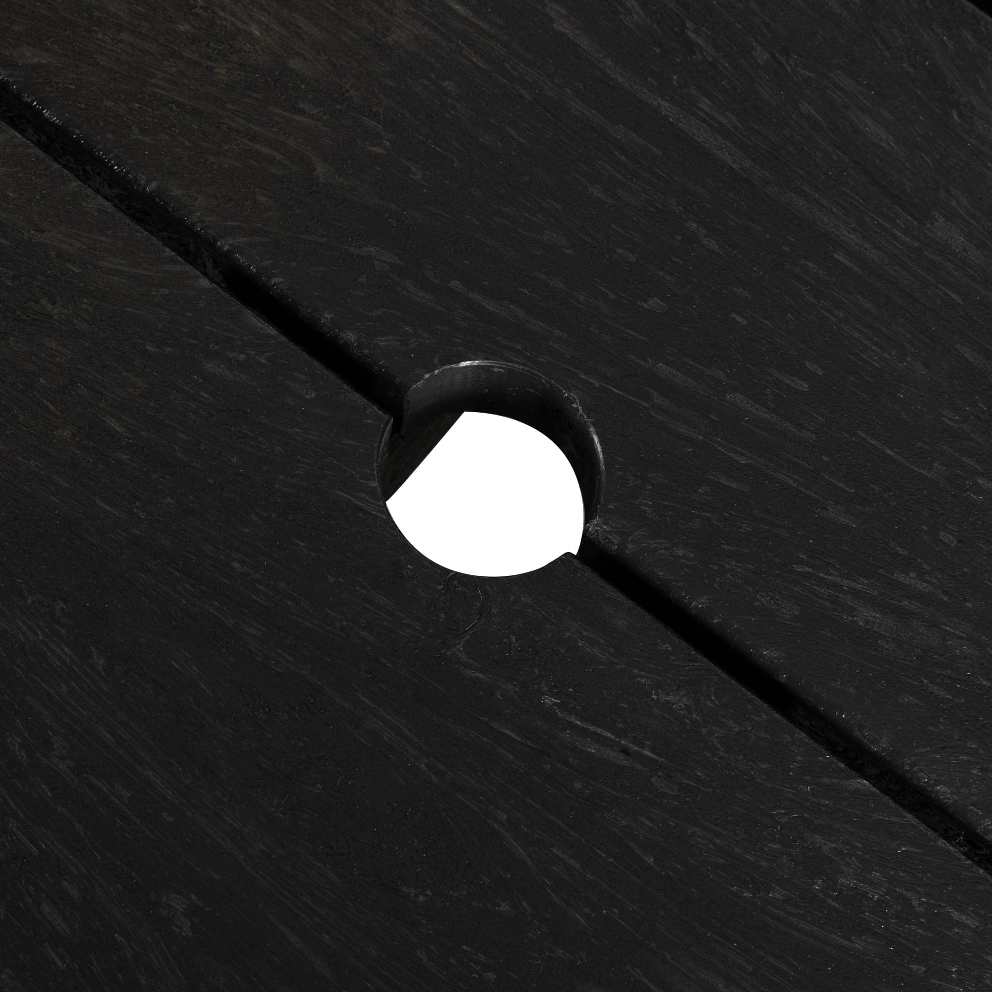 EKO Round Picnic Table 8 Seater Detail Image